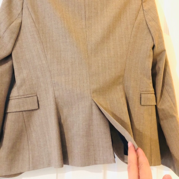 Zara Suit - Picture 8 of 15